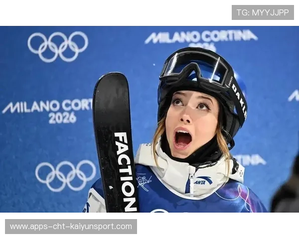 谷爱凌U型池完成1440度转体，米兰冬奥预赛高分领跑全球冰雪